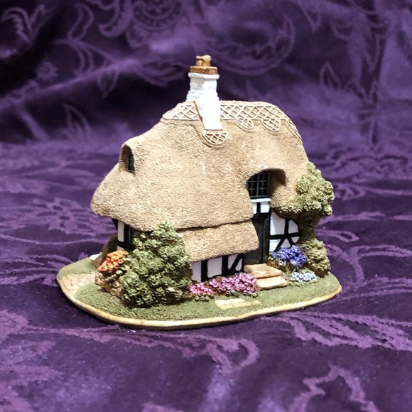 Lilliput Lane Tea Cosy Cottage, Sales Promotion - Picture 6 of 9